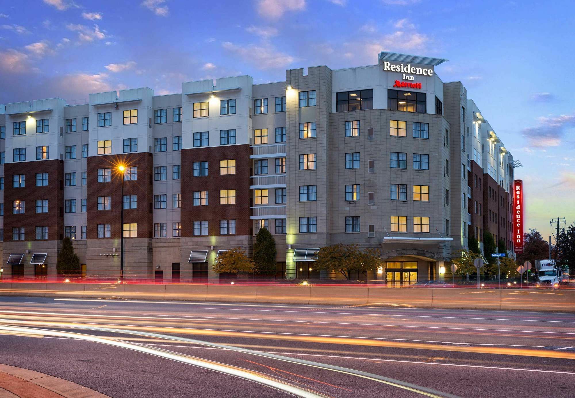 Residence Inn By Marriott Springfield Old Keene Mill Exterior foto